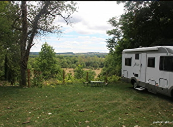 Aire de stationnement pour camping-cars aux Indrins - MARZY
